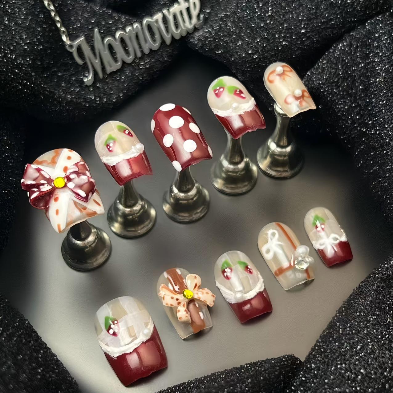 Snowy Strawberry (F179)