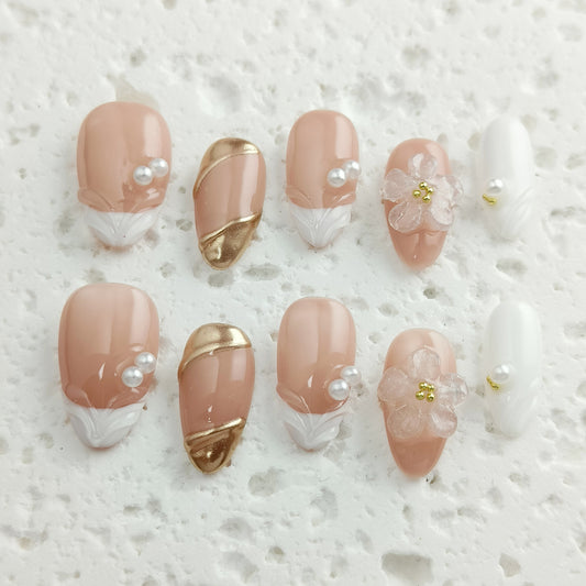 Lady Must-have